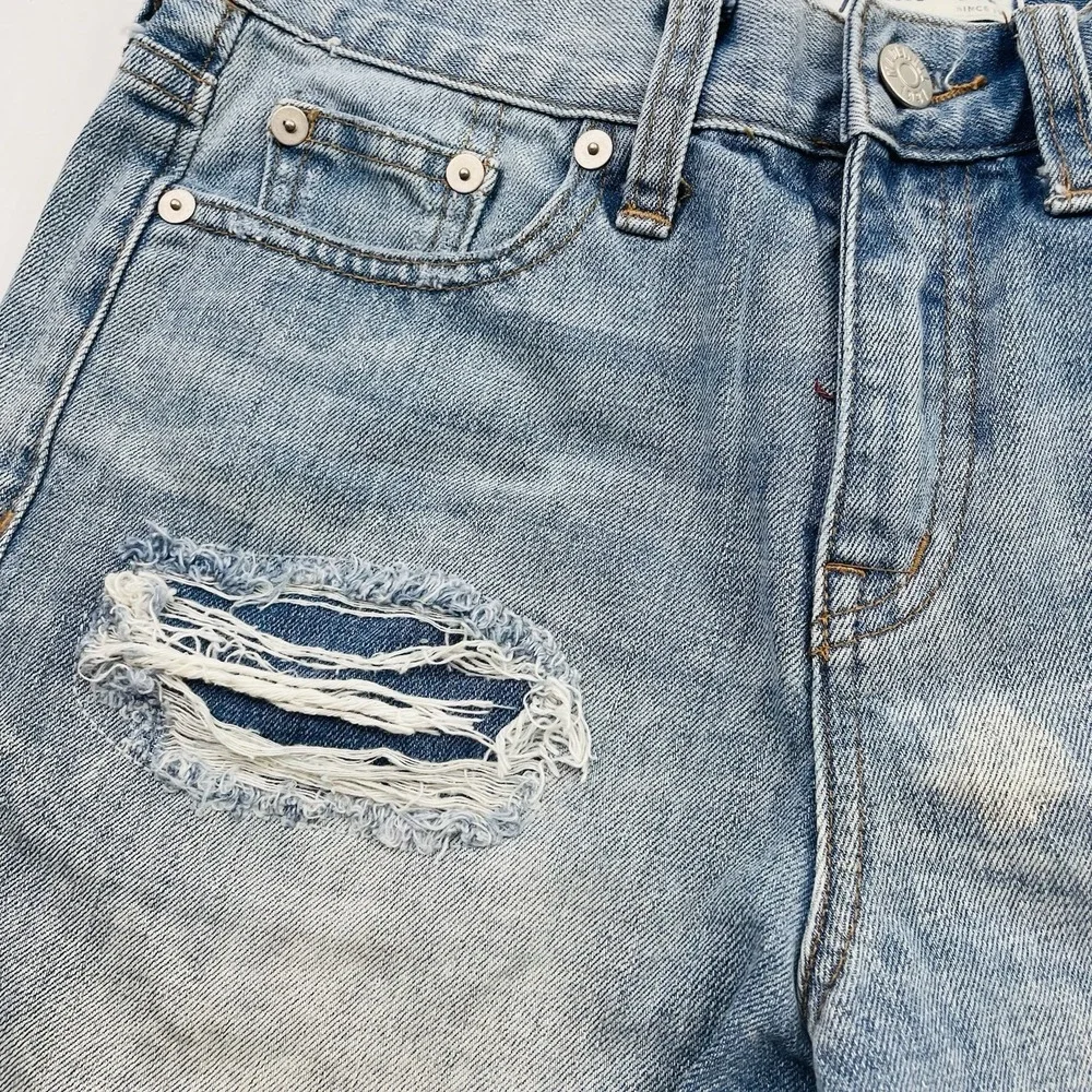 Madewell Women Denim Short Size 25 Relaxed Mid-Length Blue‎ Raw Hem High Rise
